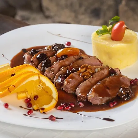 فندق Vezyuva House 3*