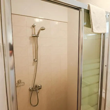 Vezyuva House فندق