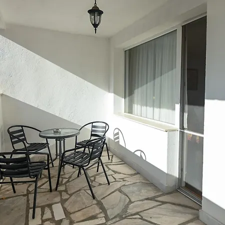 Hotel Veziova House