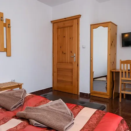Veziova House מלון 3*