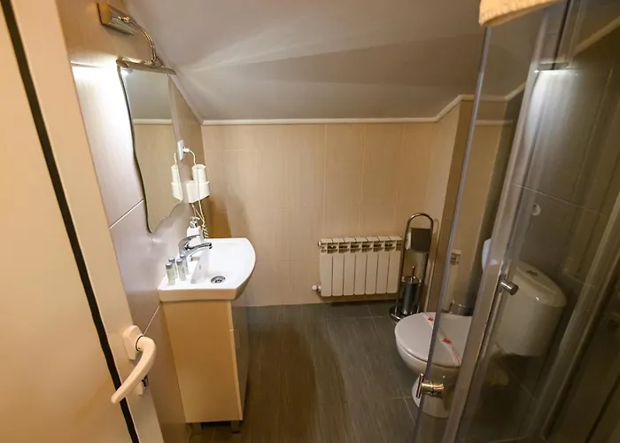 Hotel Vezyuva House 3*